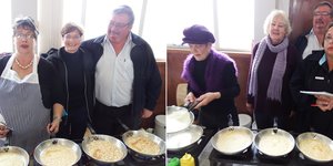 Twee Goue Hande dames moes kyk hoeveel pannekoeke hulle in 67 minute vir Herberg-aan-See kon bak en hulle het â€˜n totaal van 348 pannekoeke gebak, met vlnr op die twee fotoâ€™s Ilse Klopper (Bakster), Sally Bezuidenhout (â€œTellerâ€), John van Rooyen (Bestuurder: HaS), Anita Botha (Bakster), Francia van Dyk (Organiseerder), weer John van Rooyen en Suster Neoline Kleyn (â€œTellerâ€).